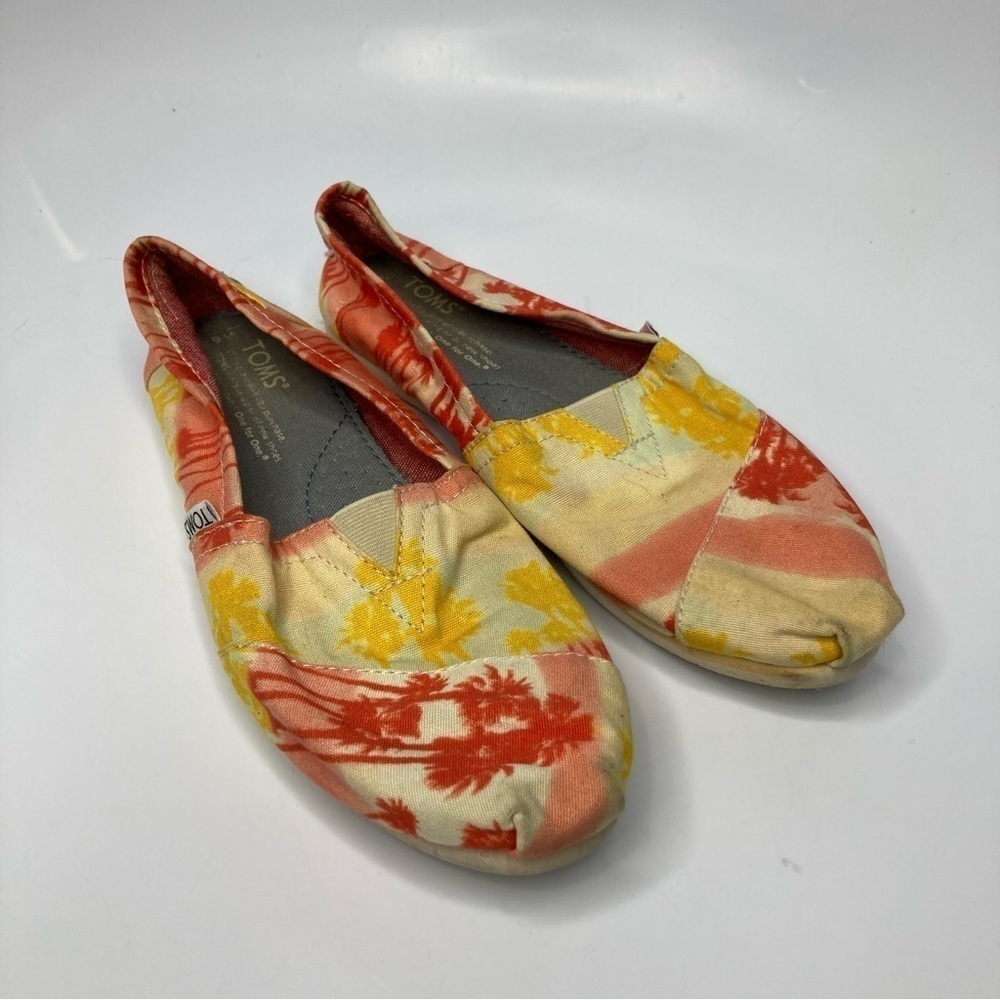Toms palm tree‎ flats size 6